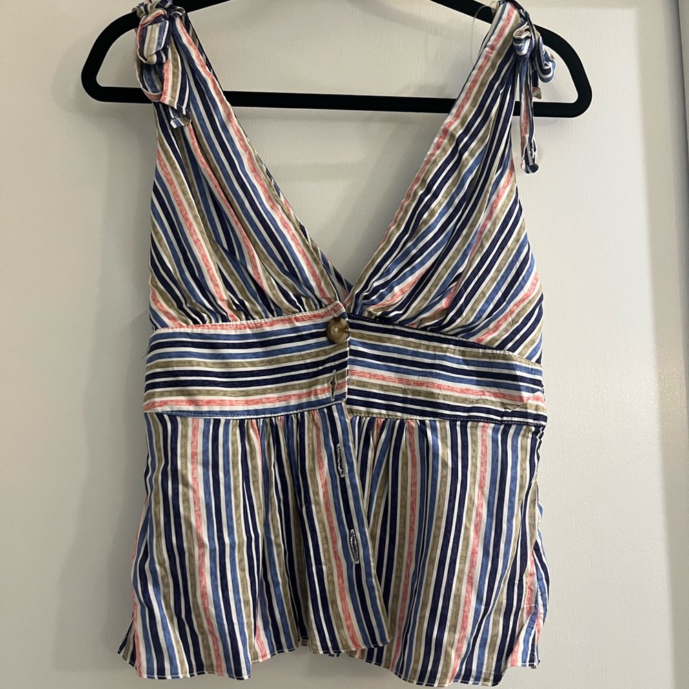 Size medium multicolored tank